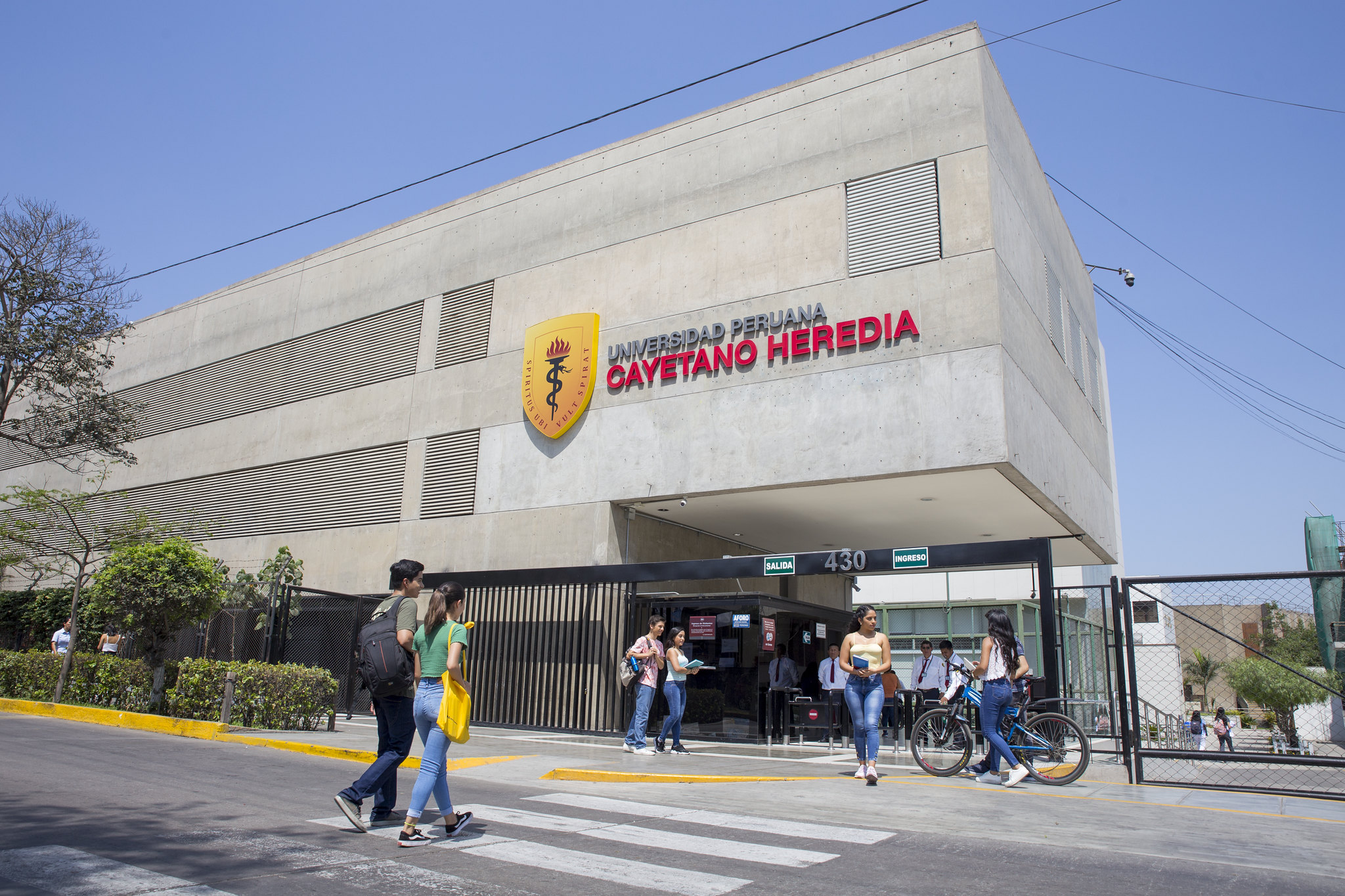 CAYETANO HEREDIA ES UNA DE LAS UNIVERSIDADES QUE LIDERA LAS PUBLICACIONES SOBRE INTELIGENCIA 