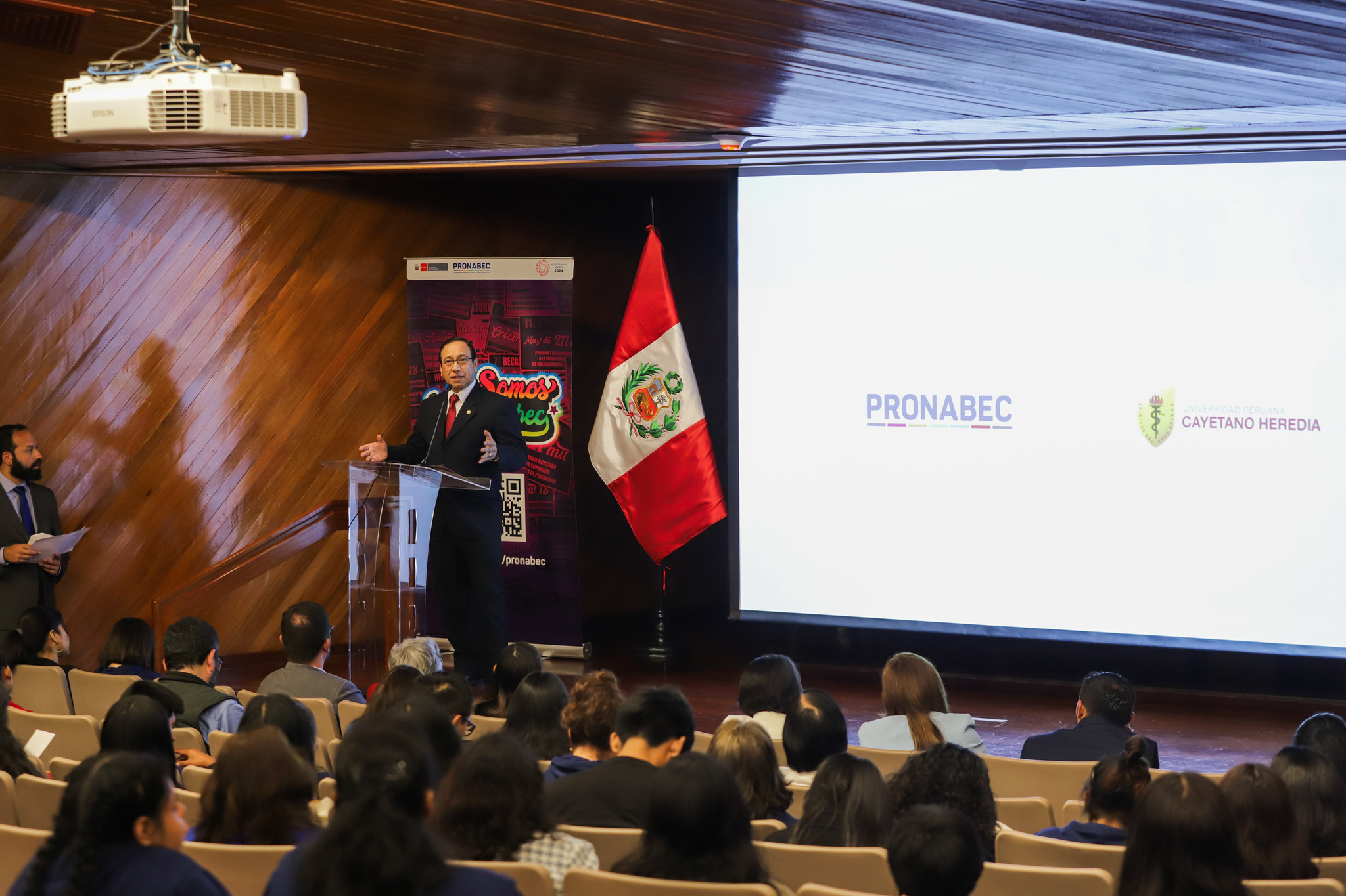 Ceremonia Beca Perú