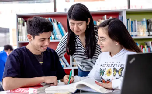 Panel de investigación vivencial en Educación