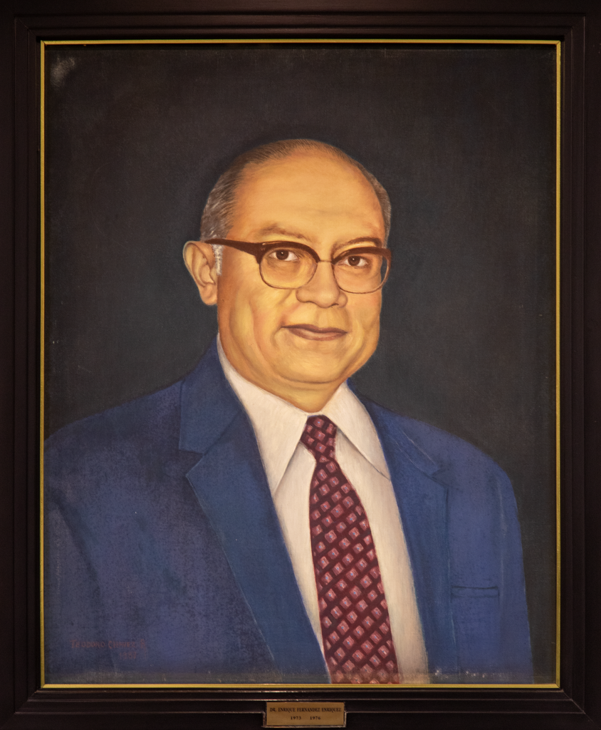 Dr. Enrique Fernández Enríquez