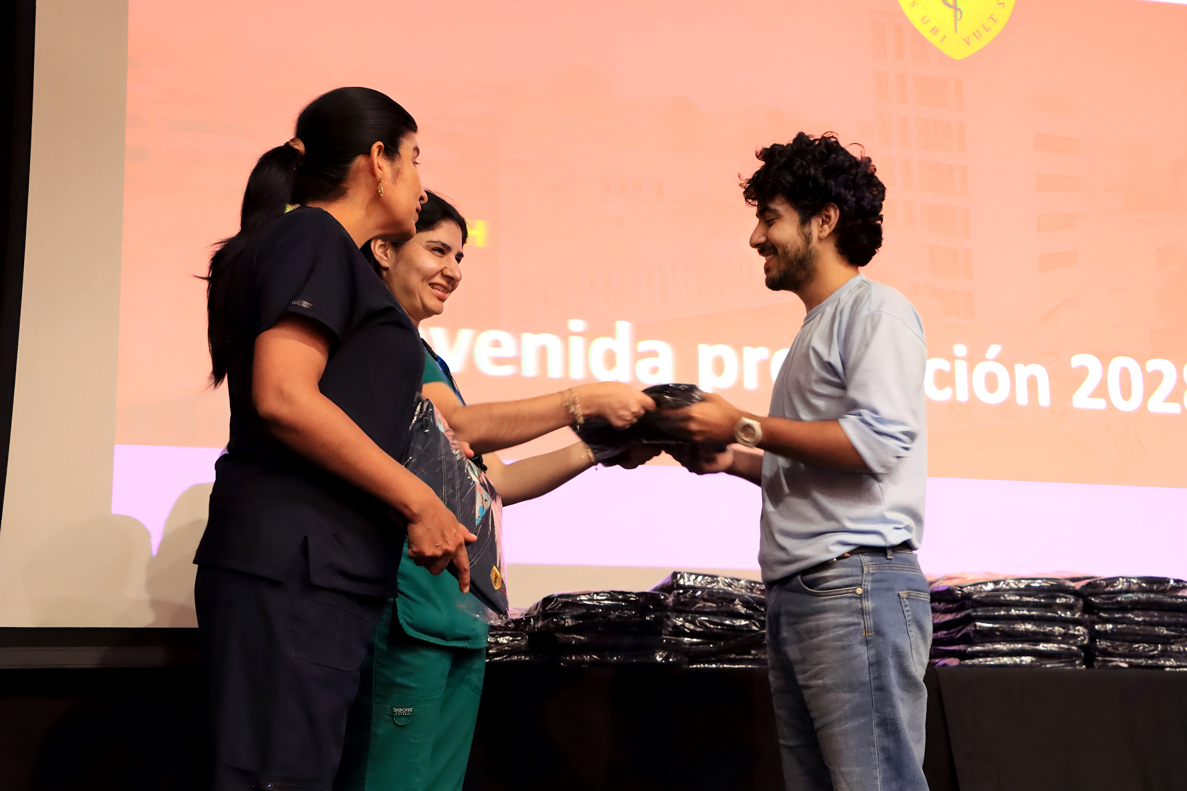 FAMED: Ceremonia de Scrub