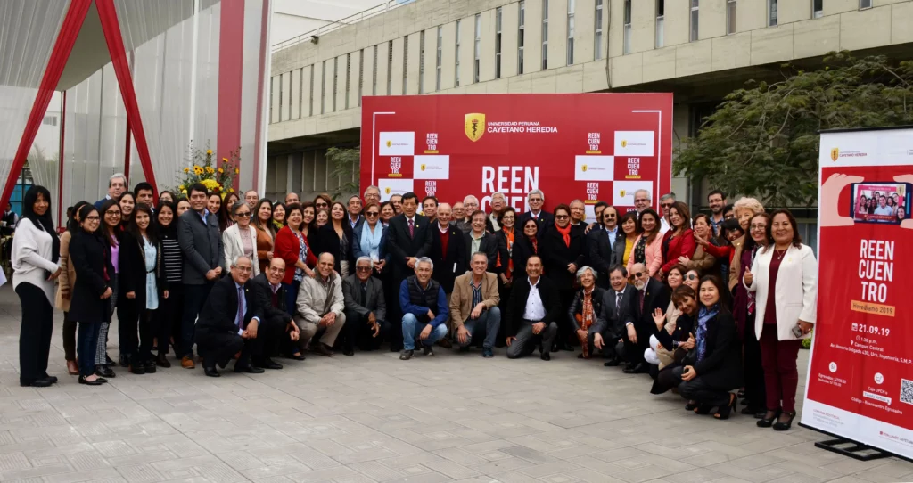 Egresados: Cocktail para el reencuentro de egresados